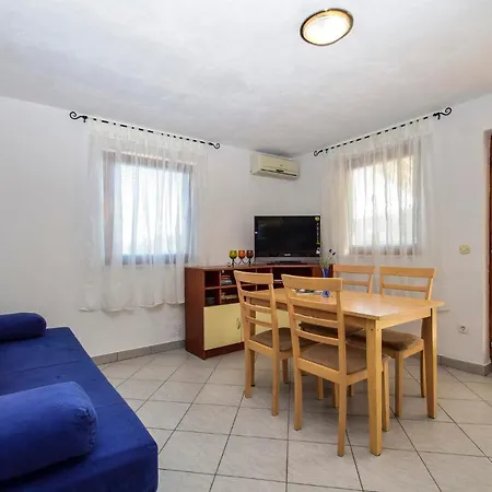 Apartments Lela 534 Pensión Pakoštane