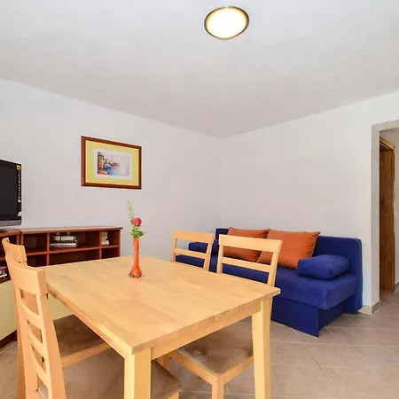 Apartments Lela 534 Pensión Pakoštane