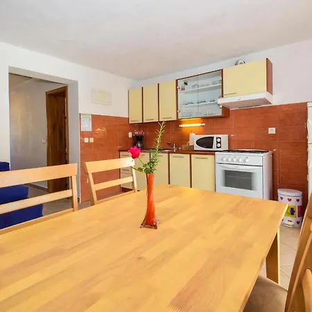 Apartments Lela 534 Pakoštane