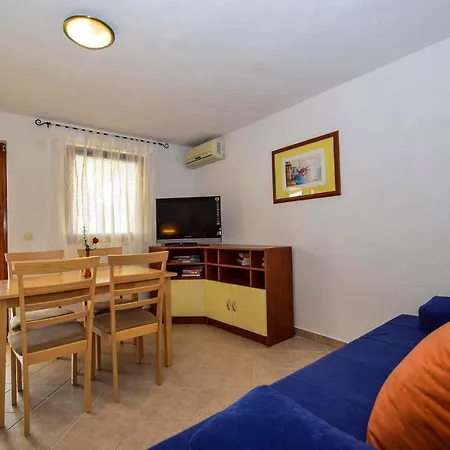 Apartments Lela 534